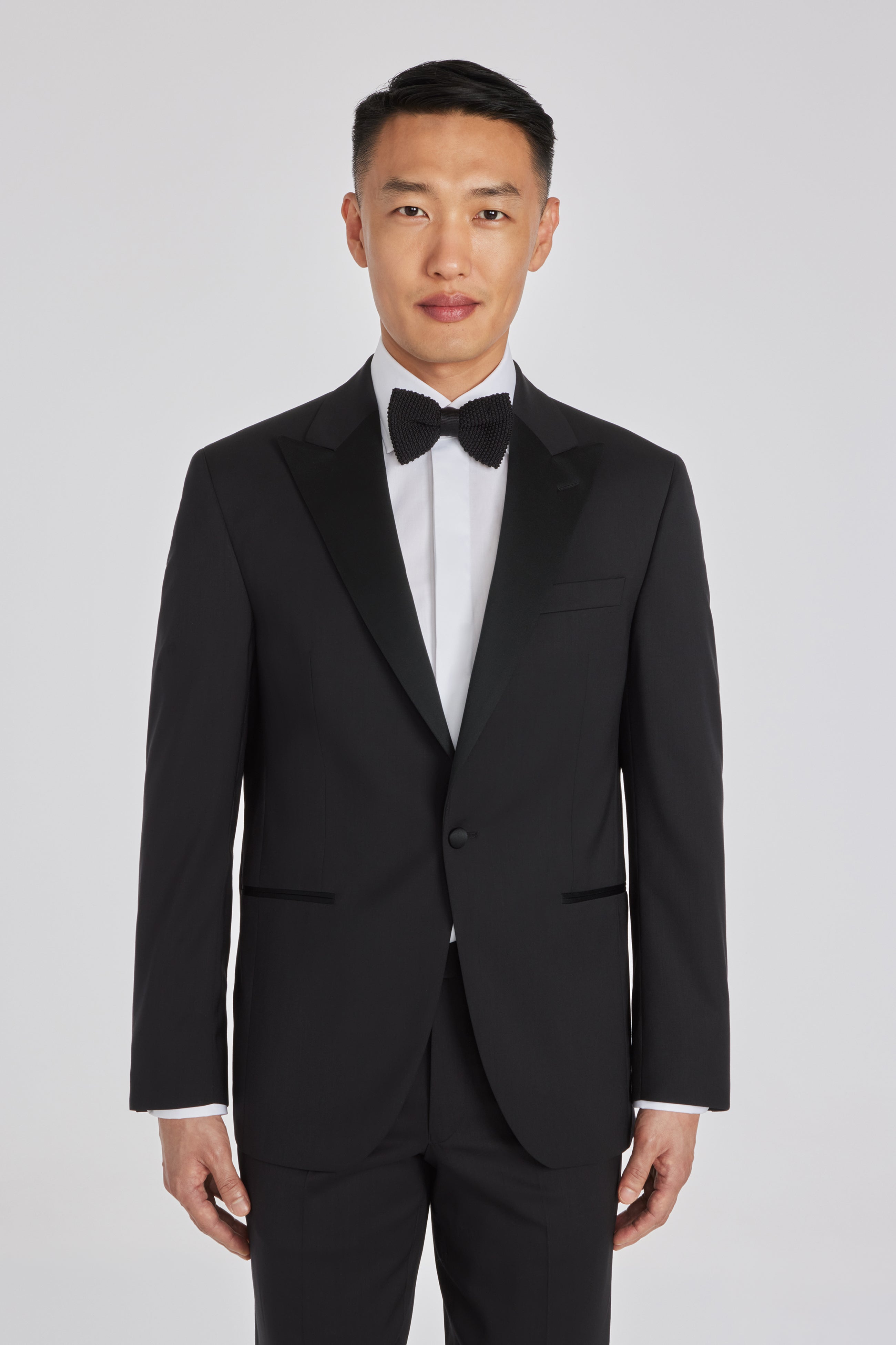 Alt view Elwood Solid Wool Peak Lapel Tuxedo Jacket in Black