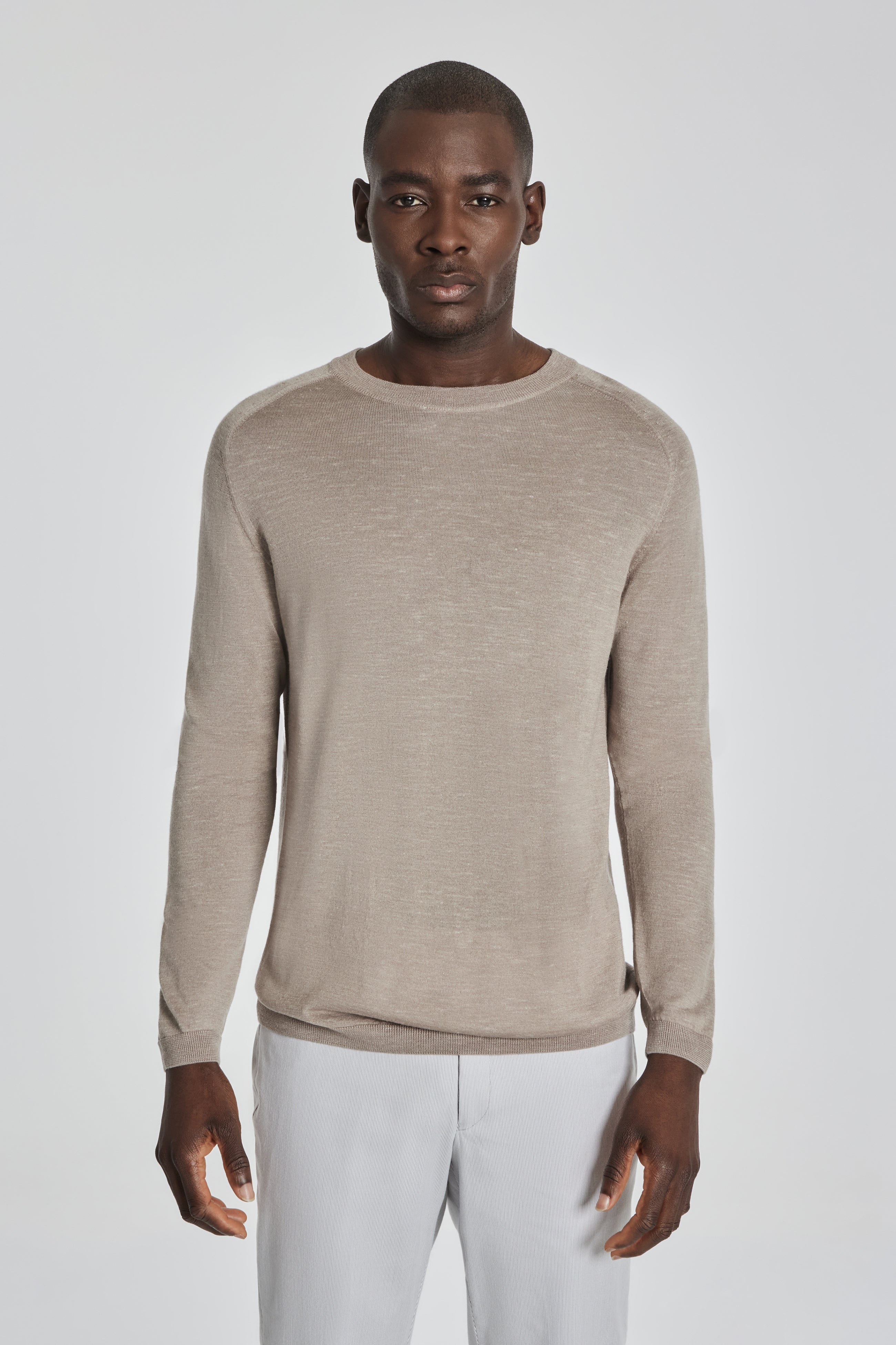 Jack Victor Men's Bailey Solid Merino Wool, Silk and Linen Long Sleeve Crew  in Tan