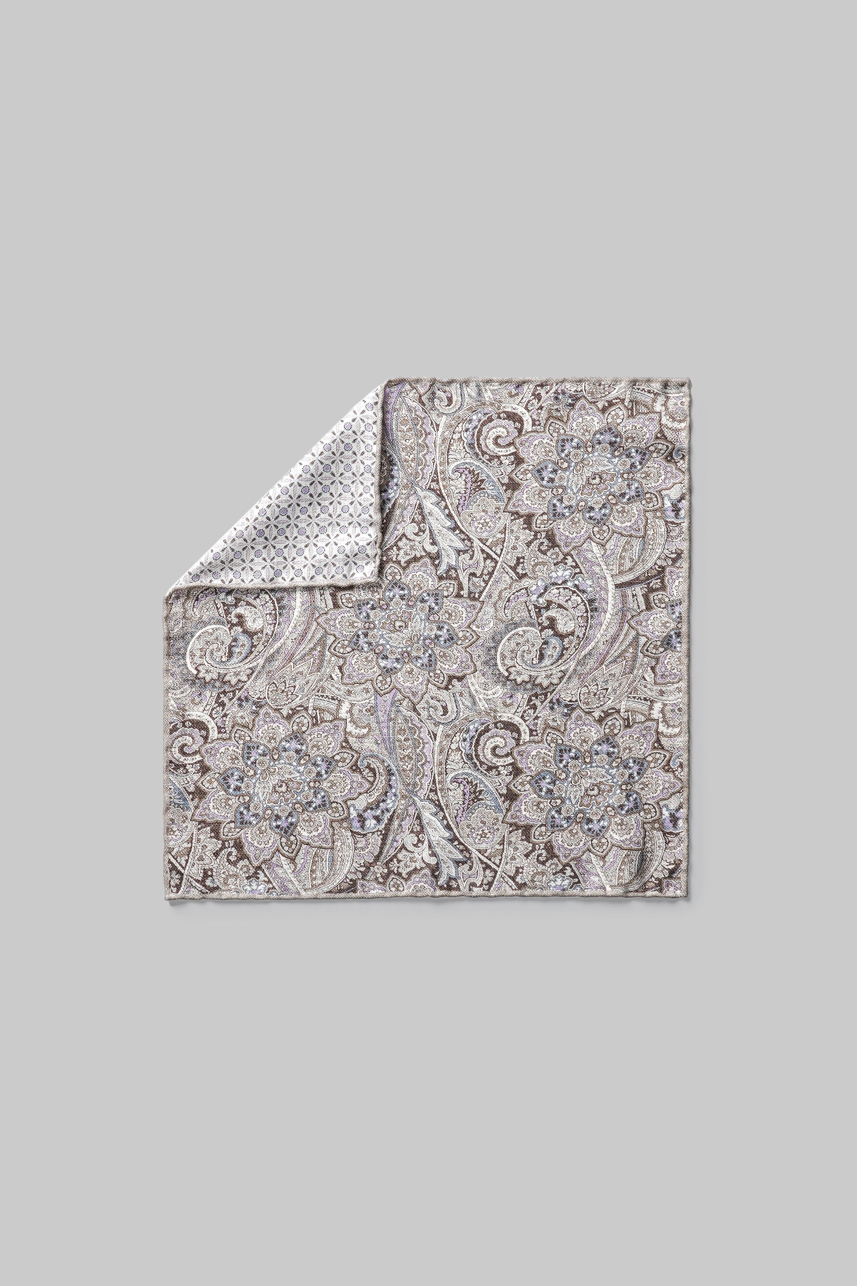 Alt view Silk Paisley Pocket Square in Sand
