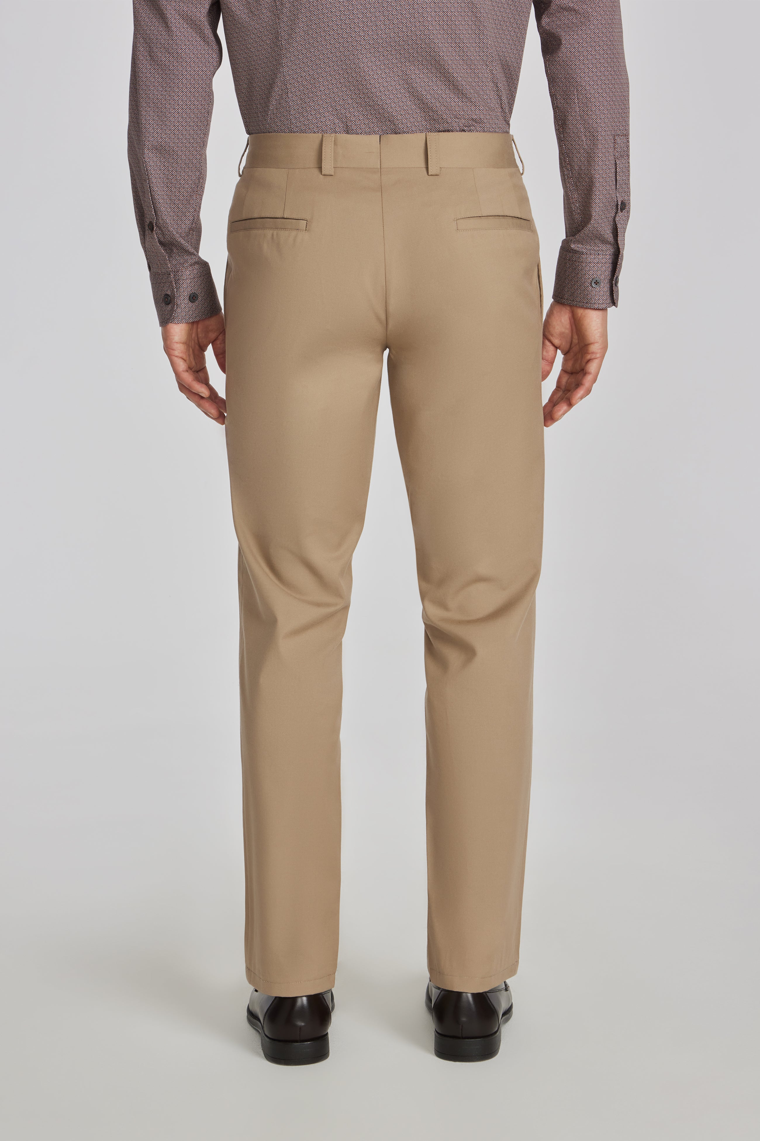 Image of Palmer Solid Cotton, Wool Stretch Trouser in Tan-Jack Victor