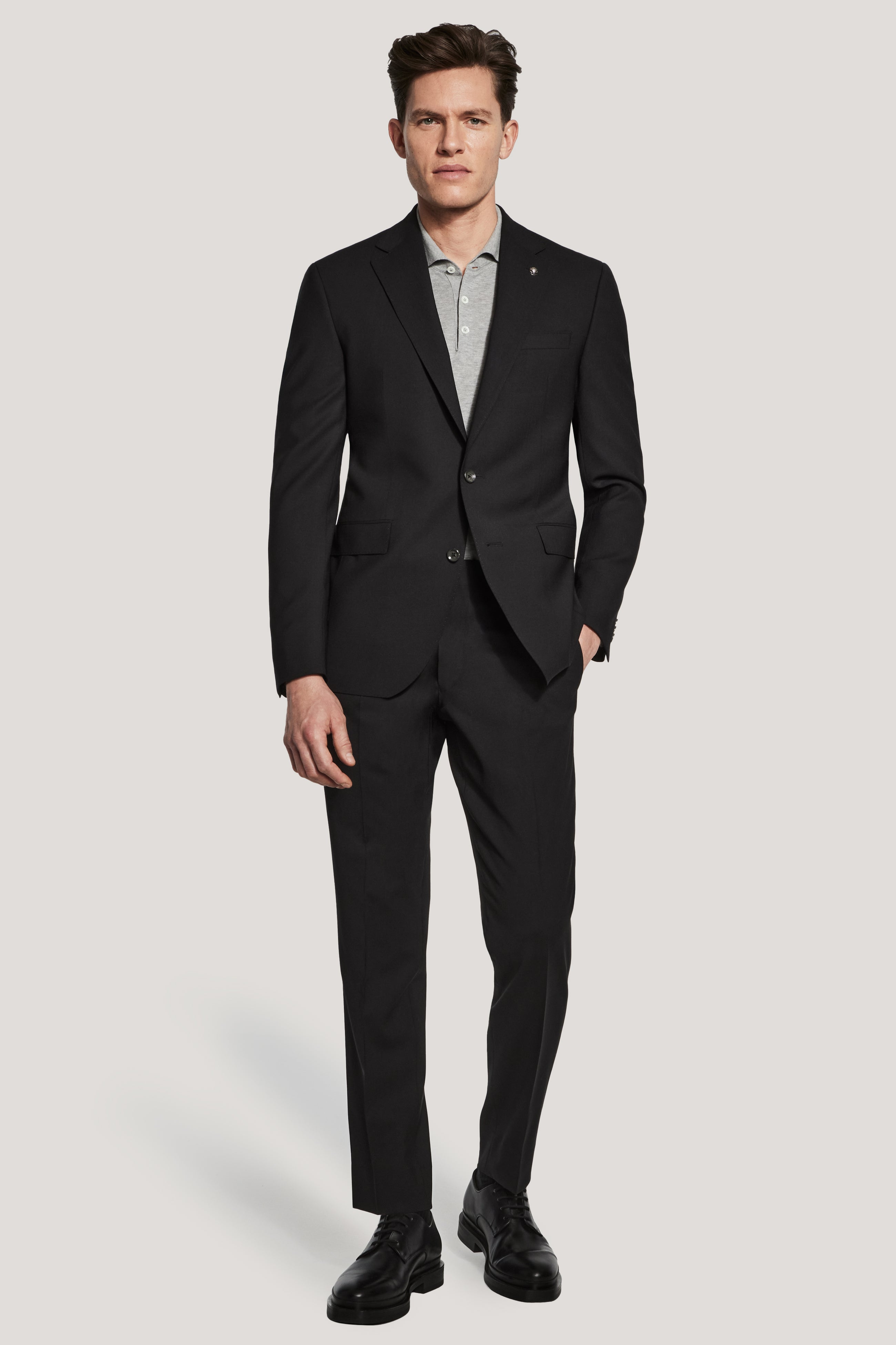 Alt view 1 Black Solid Stretch Suit