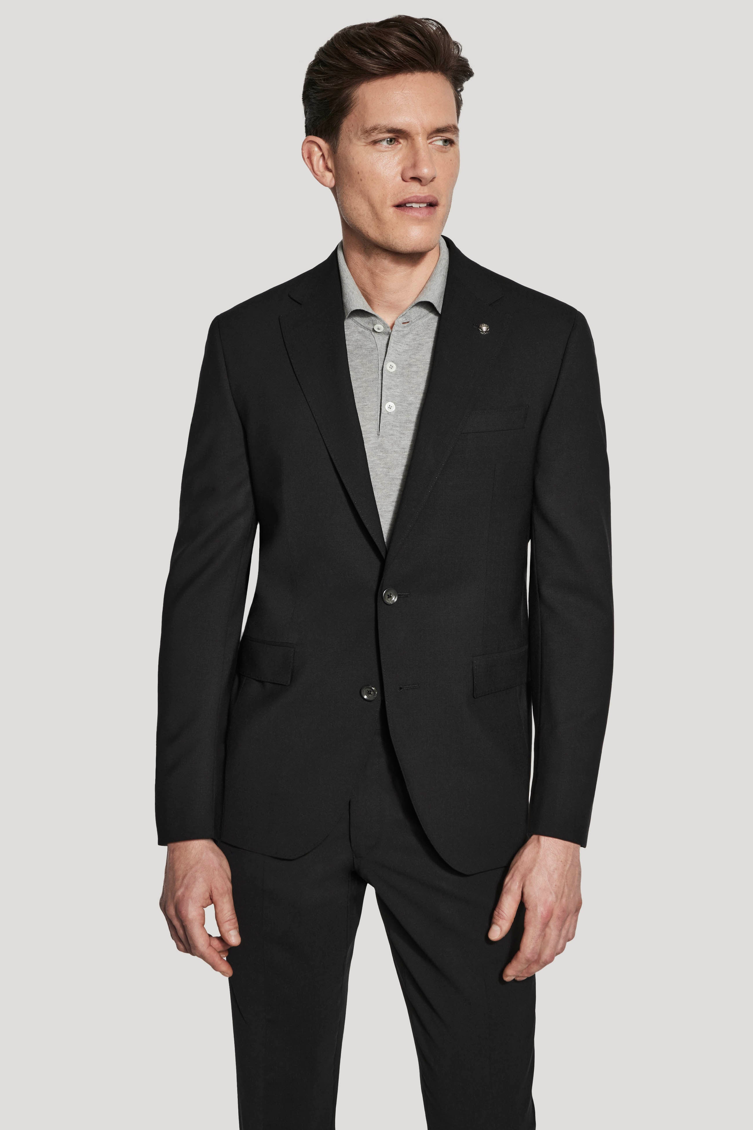Alt view Black Solid Stretch Suit