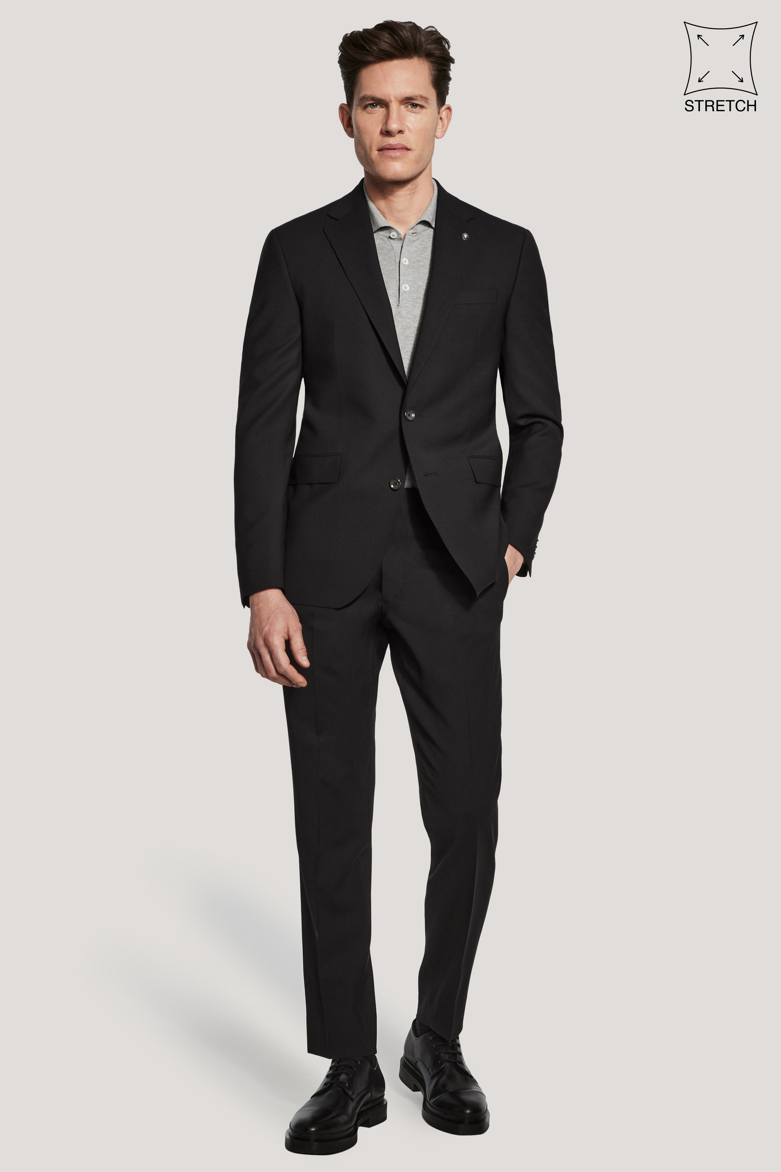 Alt view Black Solid Stretch Suit