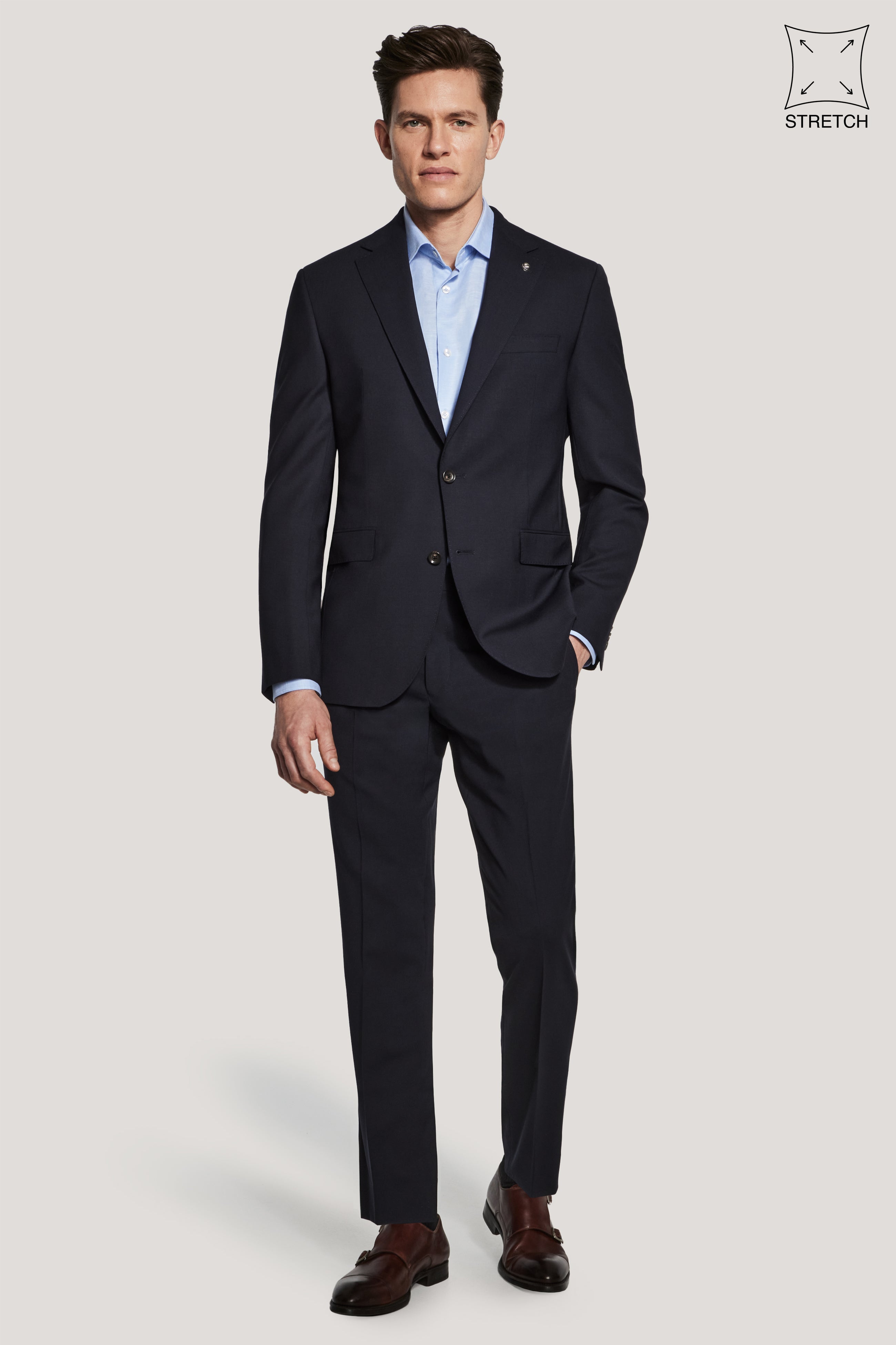 Alt view Navy Solid Stretch Suit
