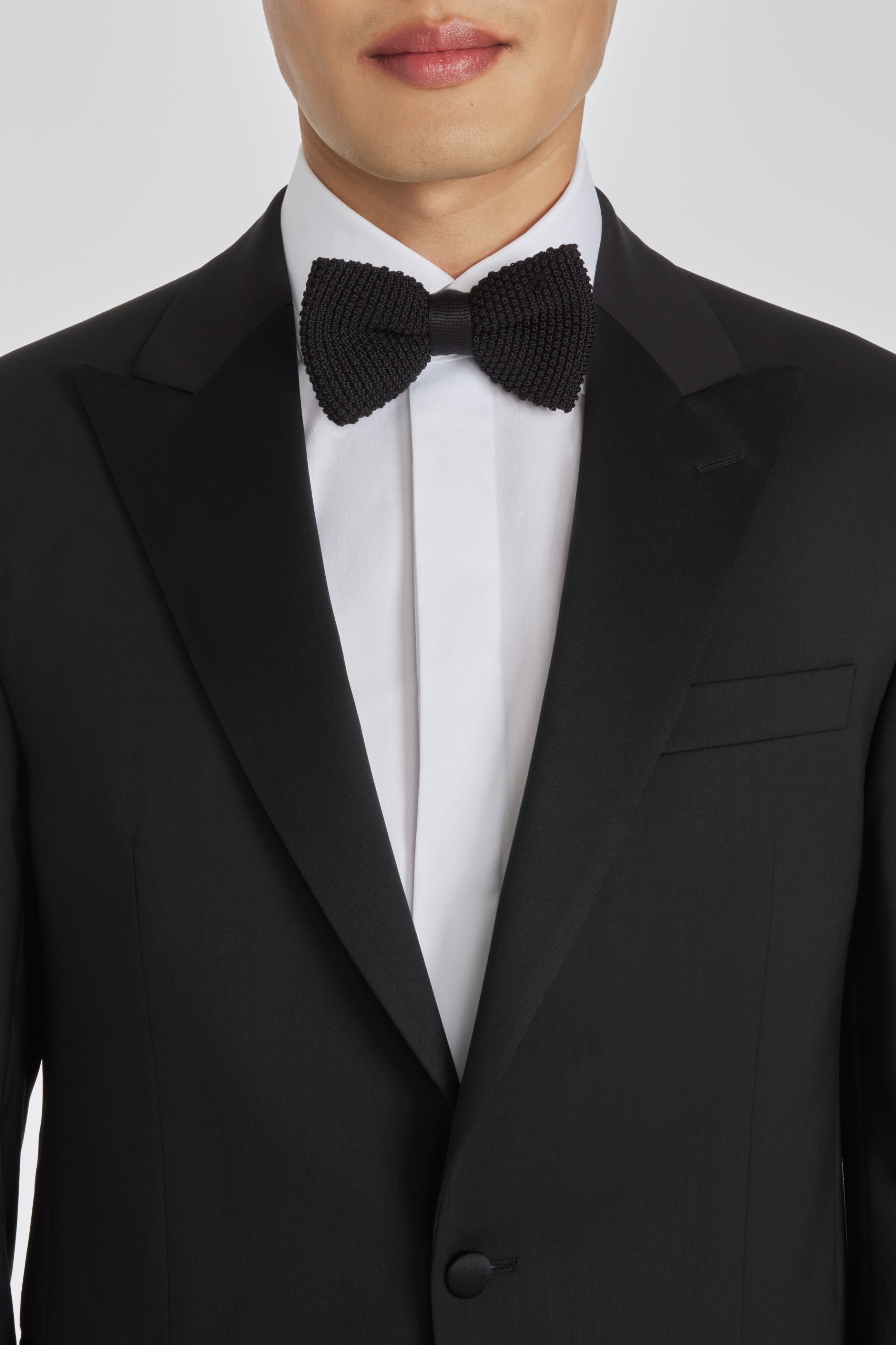 Alt view 1 Elwood Solid Wool Peak Lapel Tuxedo Jacket in Black