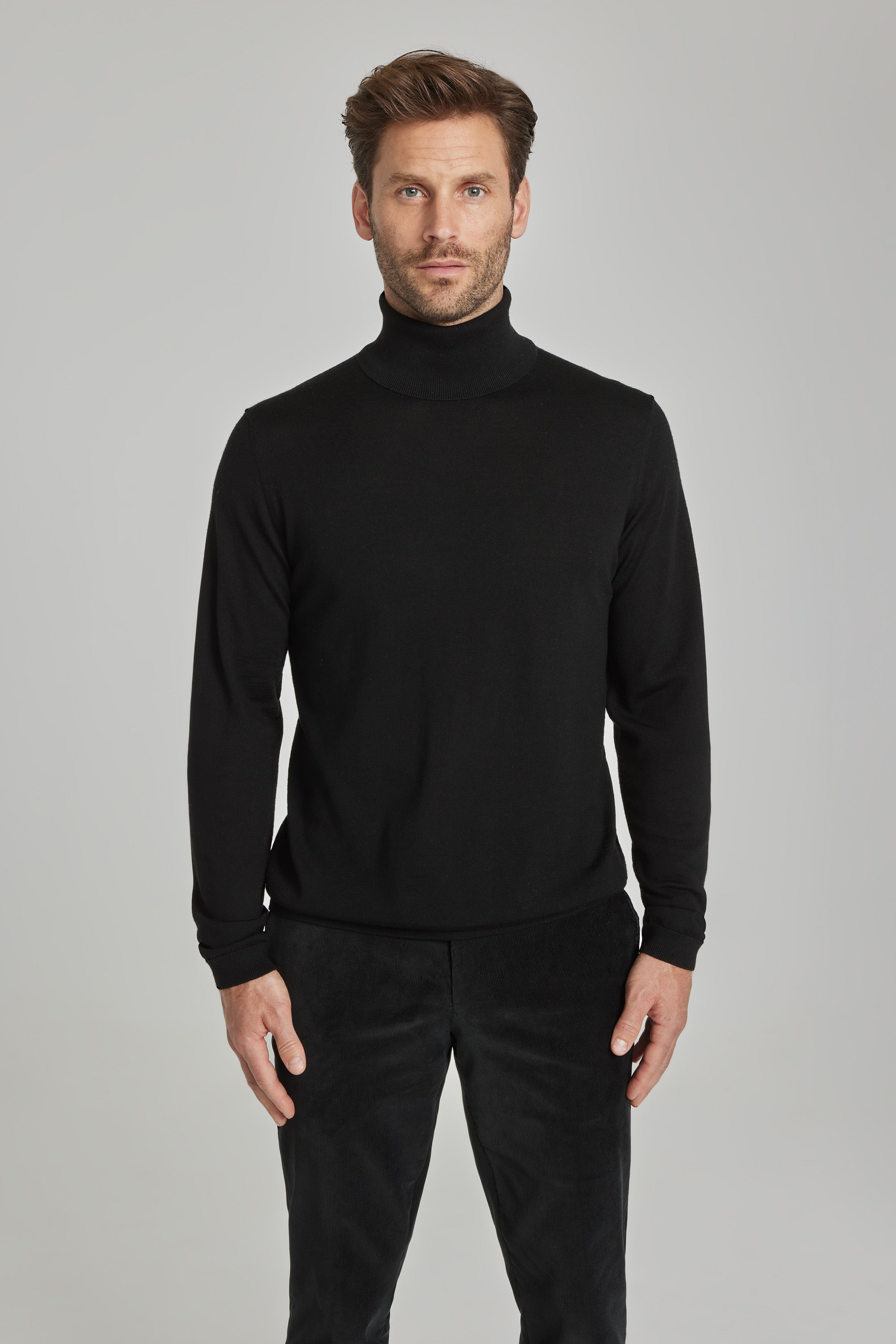 Image of Felix Solid Wool, Silk and Cashmere Turtleneck in Black-Jack Victor