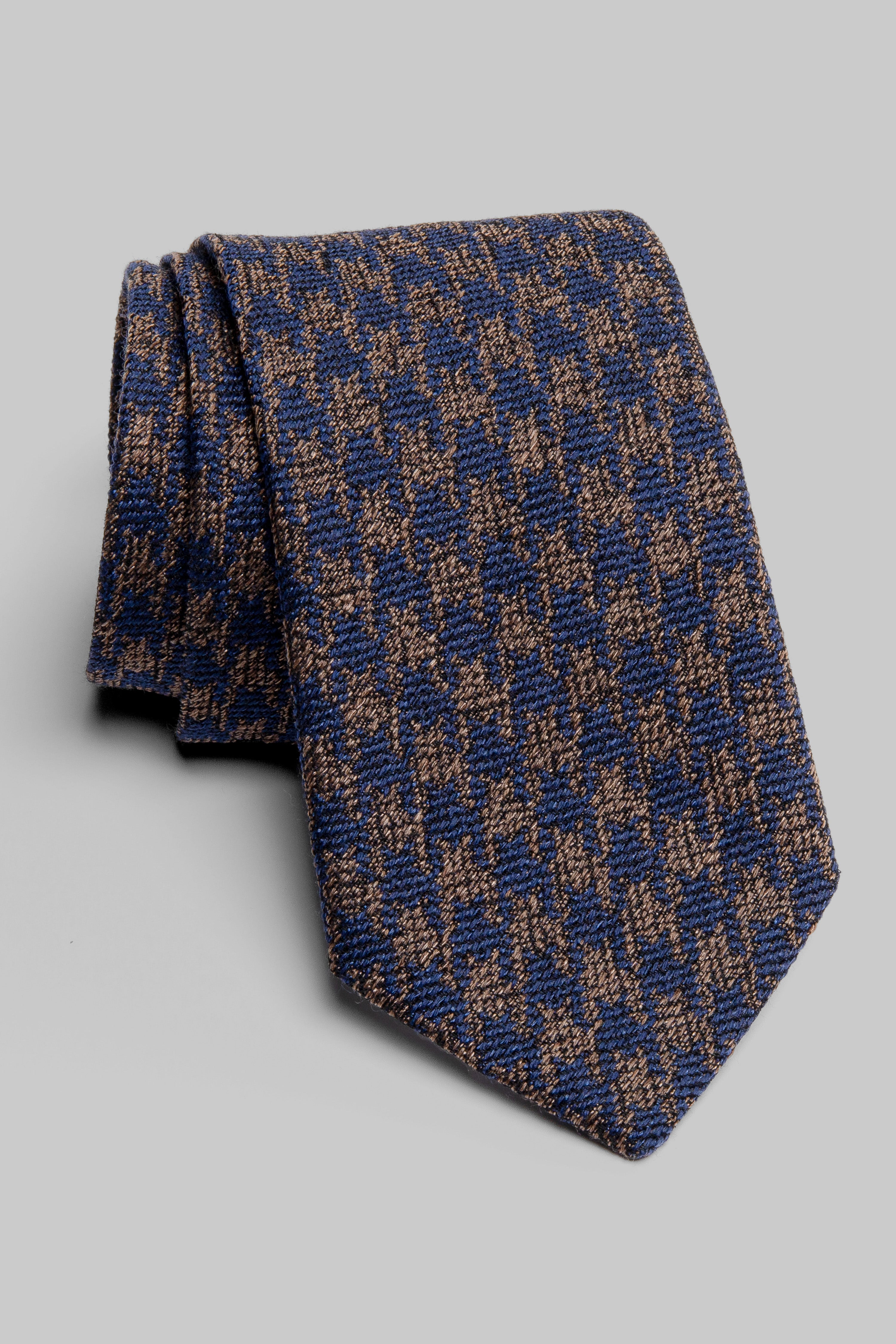 Alt view Noble Houndstooth Woven Tie in Brown
