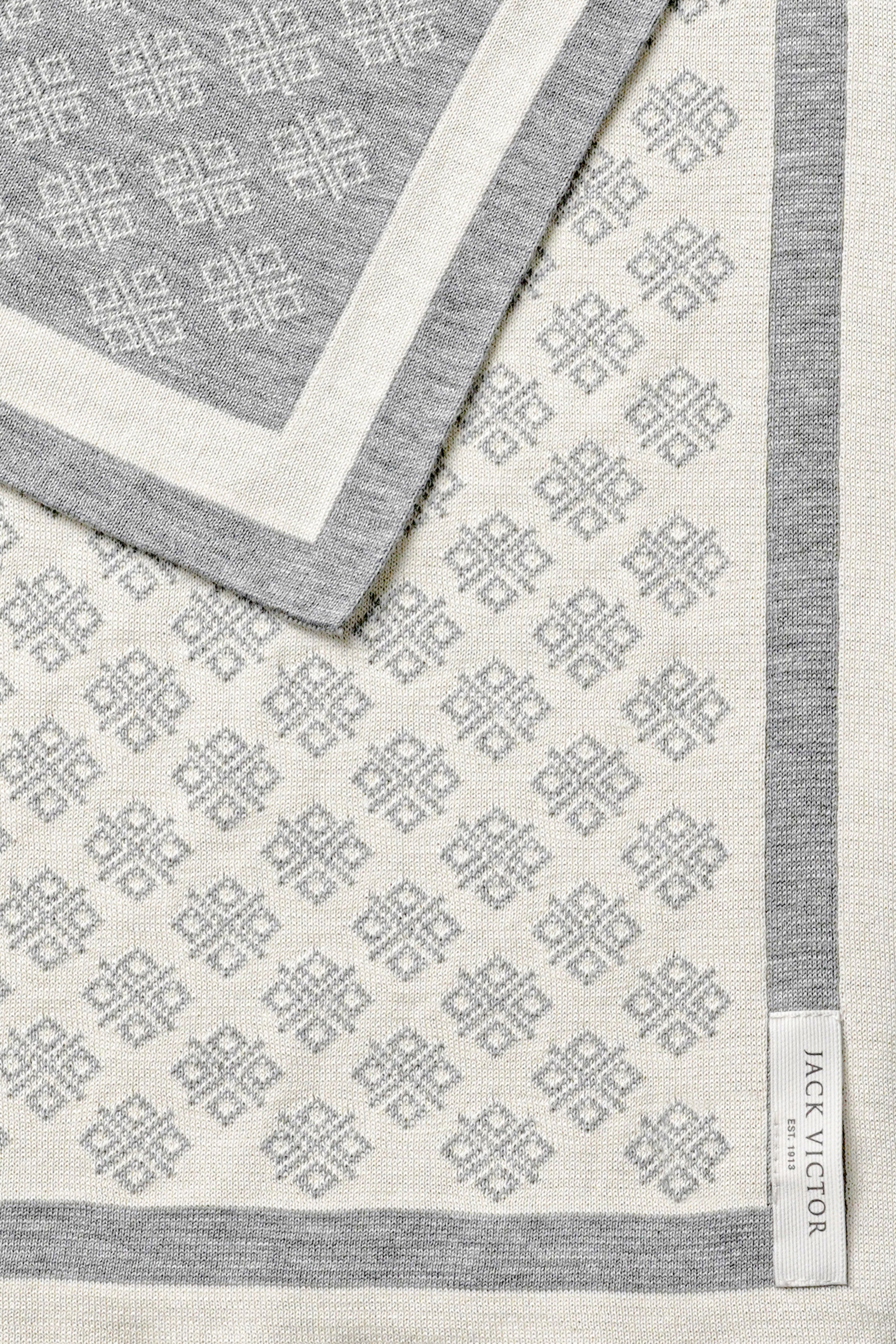 Alt view 1 Jacquard Cotton and Silk Knit Scarf in Ecru