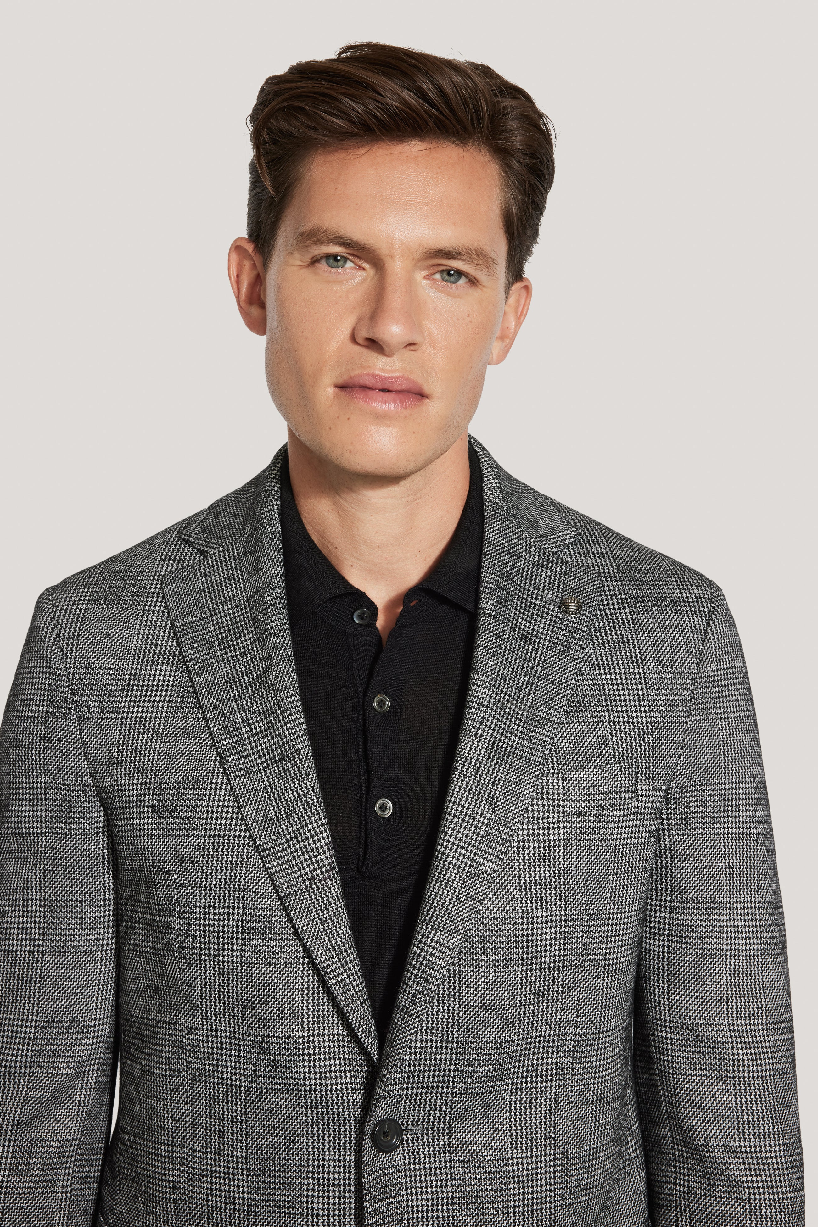 Alt view 1 Black and White Plaid COMFORTWEAR™ Blazer